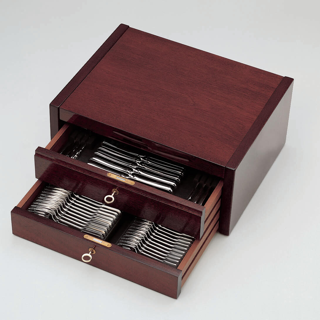 Mahogany Canteen For 69 Pieces